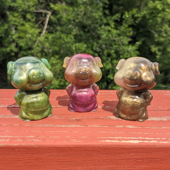 3 Little Pigs Resin Art Handmade Colorful Cute Pig Artisan Gift Piggy Easter - Picture 3 of 16